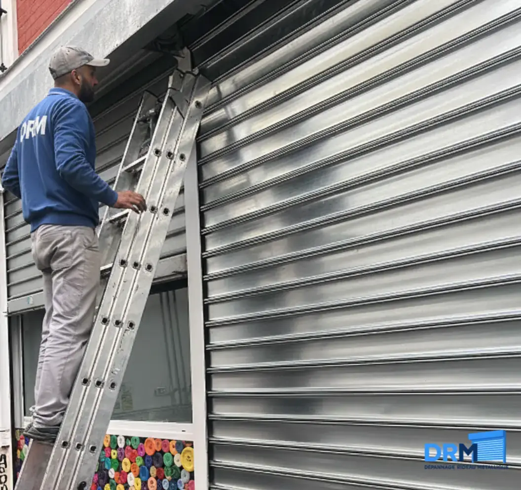 Dépannage nocturne d'un stand du marché de Noël - DRM Strasbourg